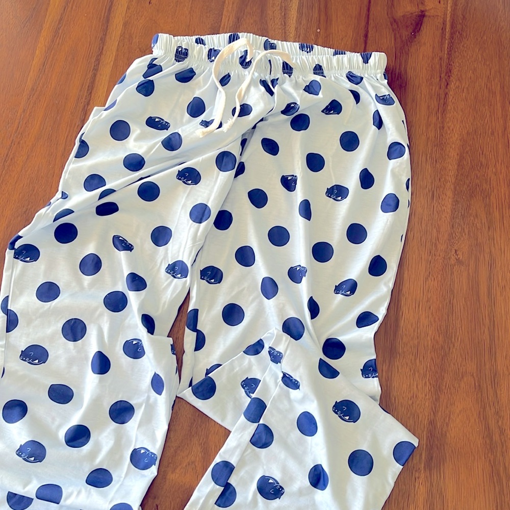 Cute sleepy kitty-cat pajama pants, size L. NWOT.